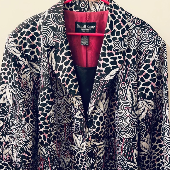 Stunning Suit Jacket - Picture 4 of 6